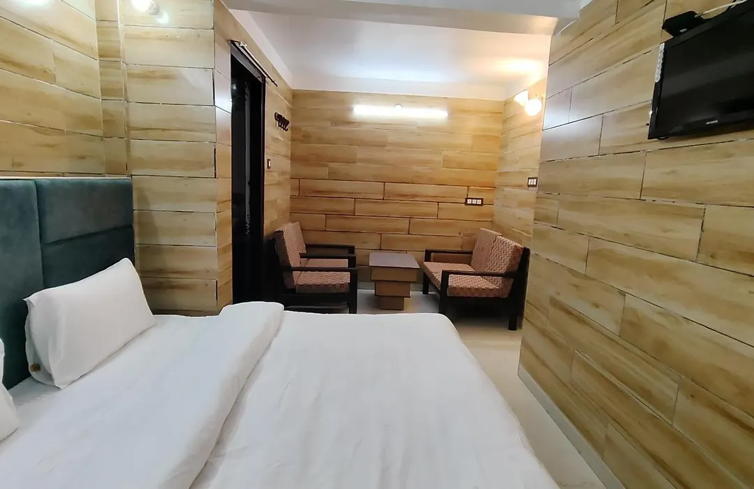 Siris Luxury Cottage-1