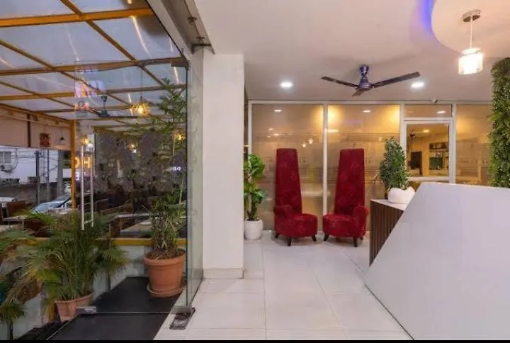 Blossom Rooms Hotel Abhi Residency - Opp Cyber Tower- A Luxury Collection Hotel- Free Early Check-Ins-1