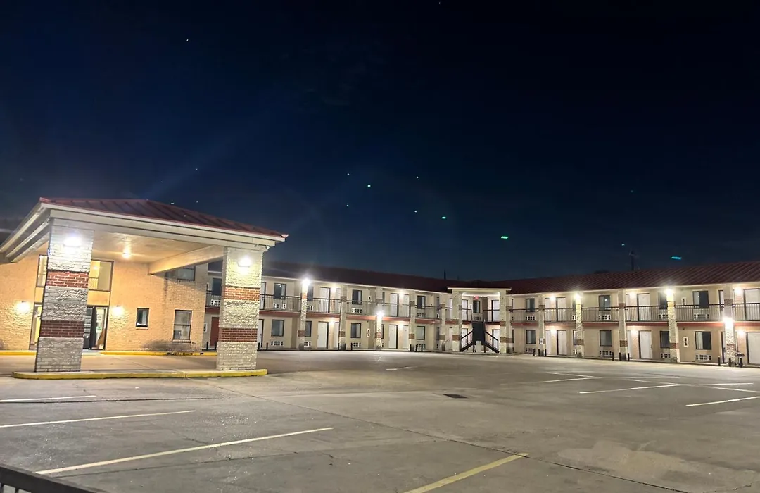 Cameron Inn And Suites-1