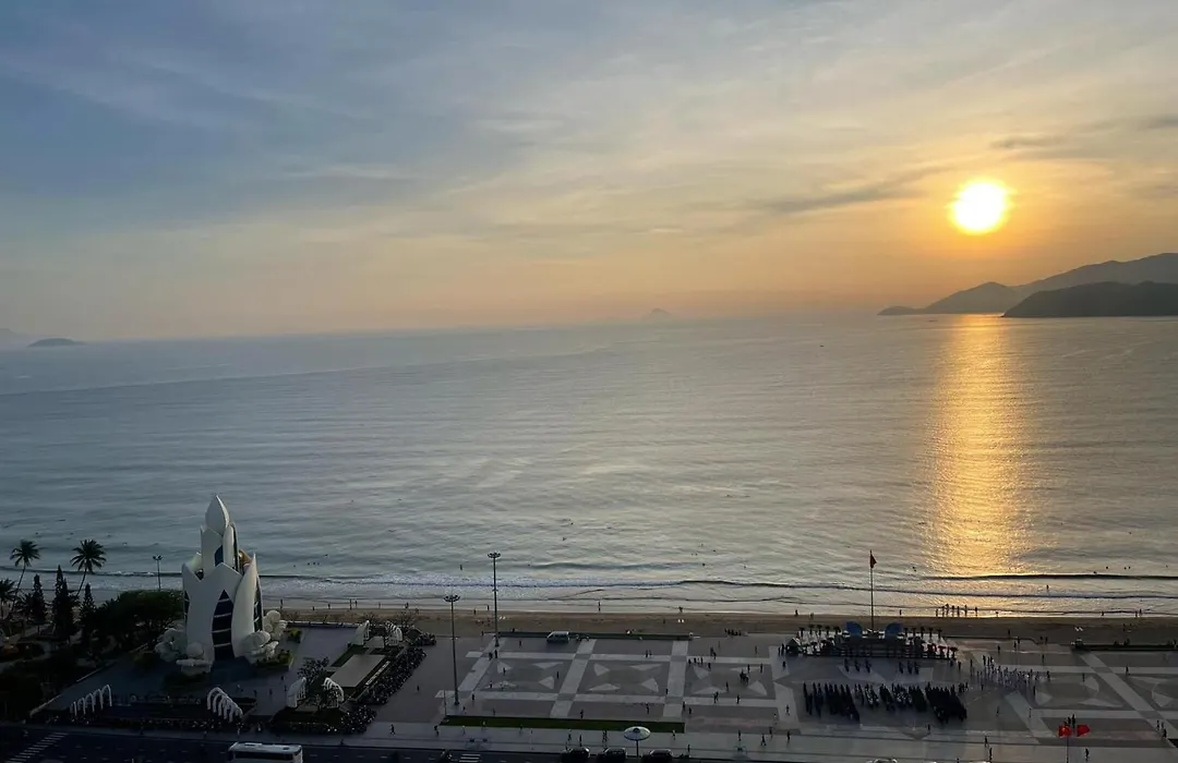 Căn hộ view biển Trung tâm Nha Trang-1