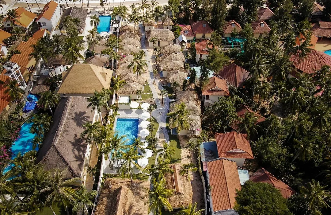 Coco Cottage Beachfront Resort-1