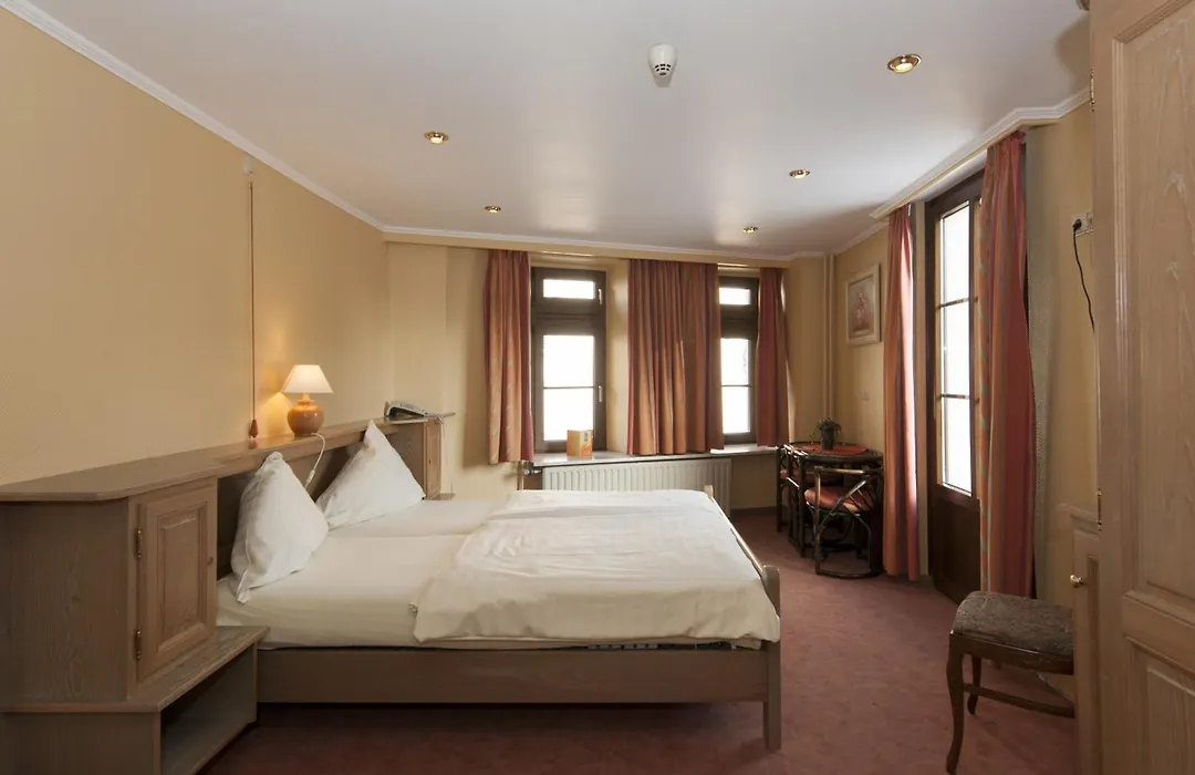 Logis Hotel-Restaurant Petry-1