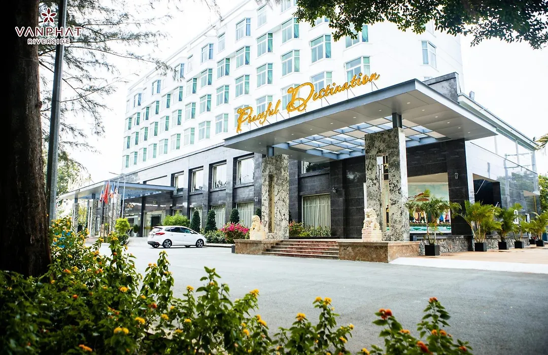 Van Phat Riverside Hotel-1