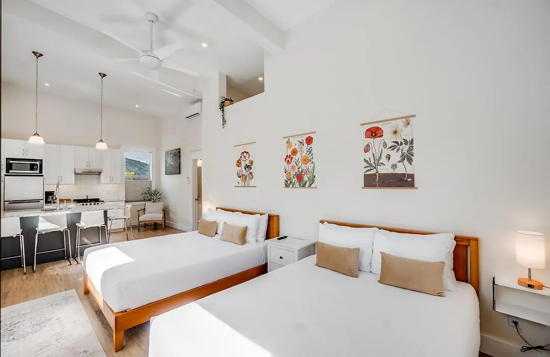 Stirling All Suites Hotel-1
