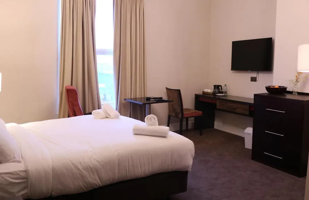 Green Ariana Hotel - Near Wembley And Central London-1