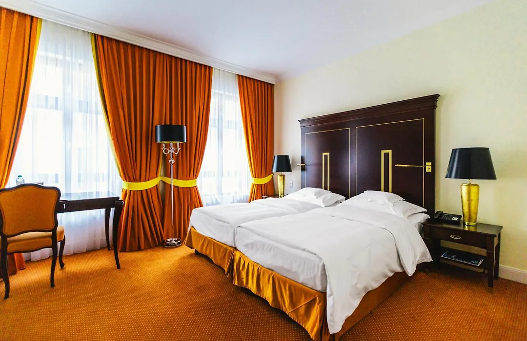Relais & Chateaux Buelow Palais-1