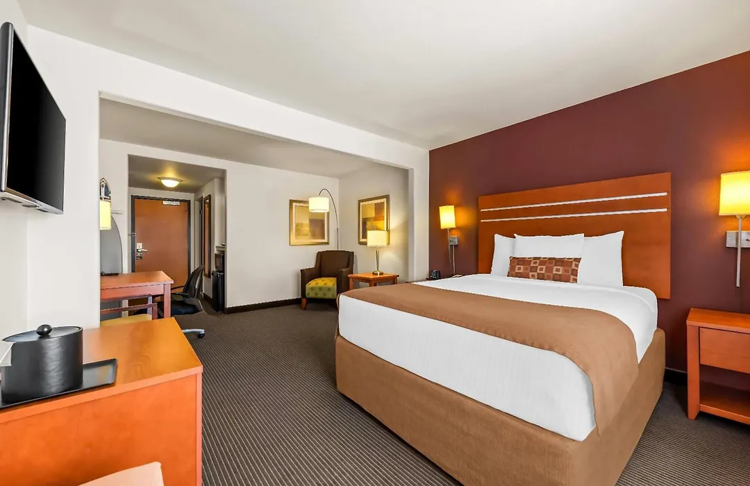 Wingate By Wyndham Calgary South-1