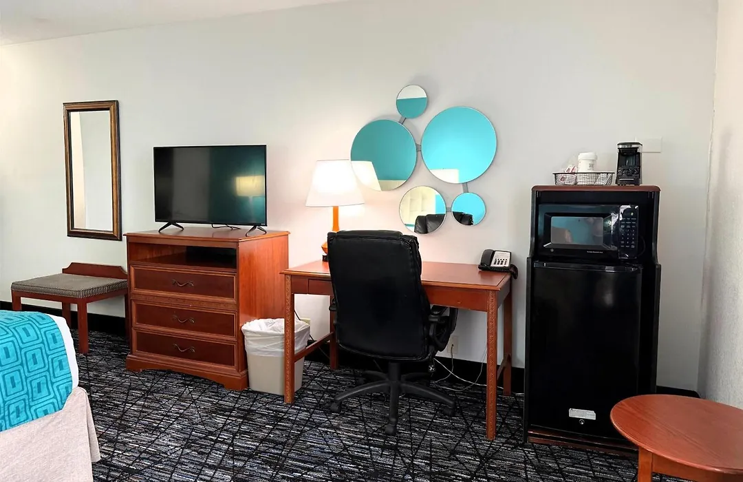 Howard Johnson By Wyndham Evansville East-1