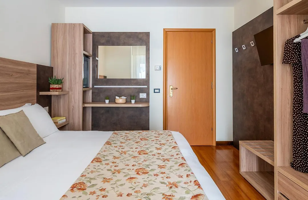 Hotel Rondinella E Viola-1