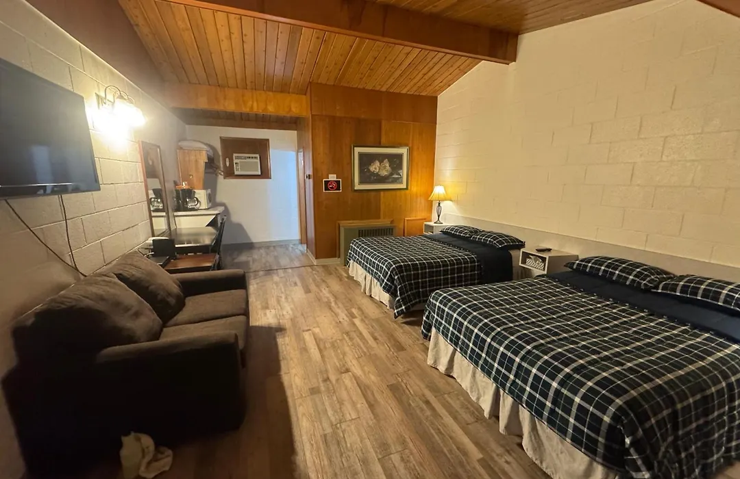 Ace Crown Motel-1