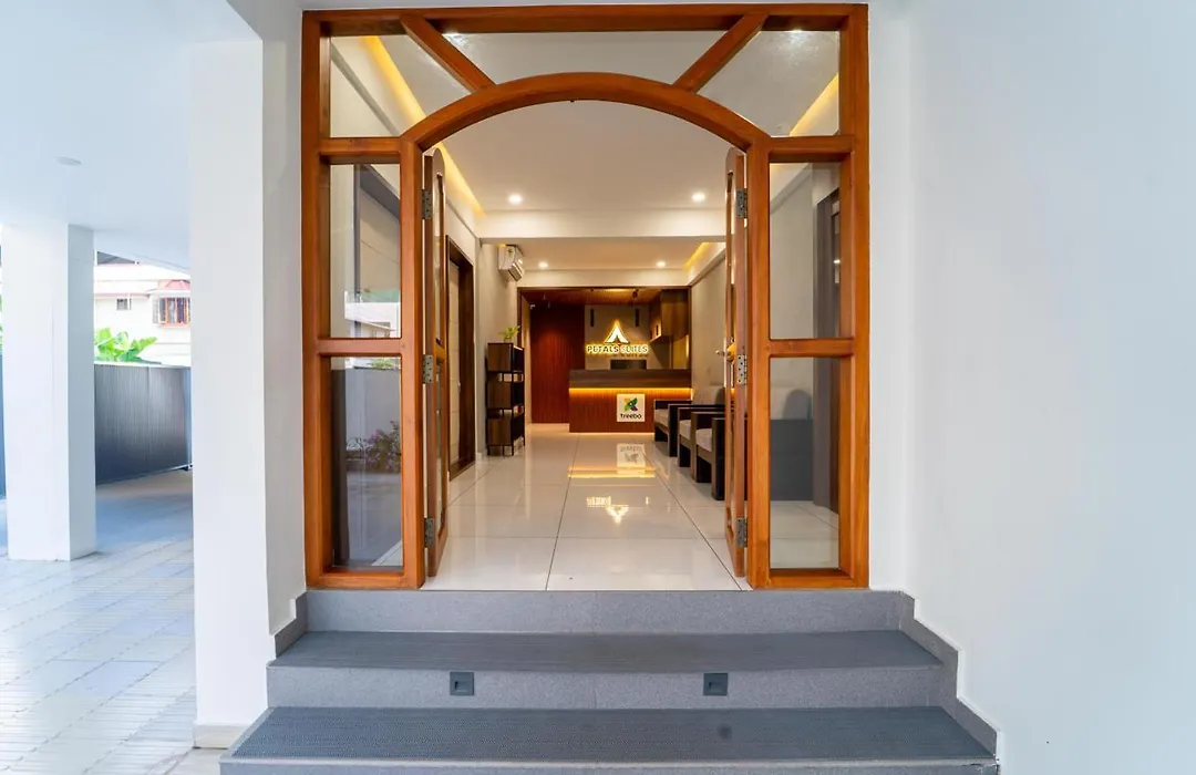 Treebo Petals Suites Marine Drive-1