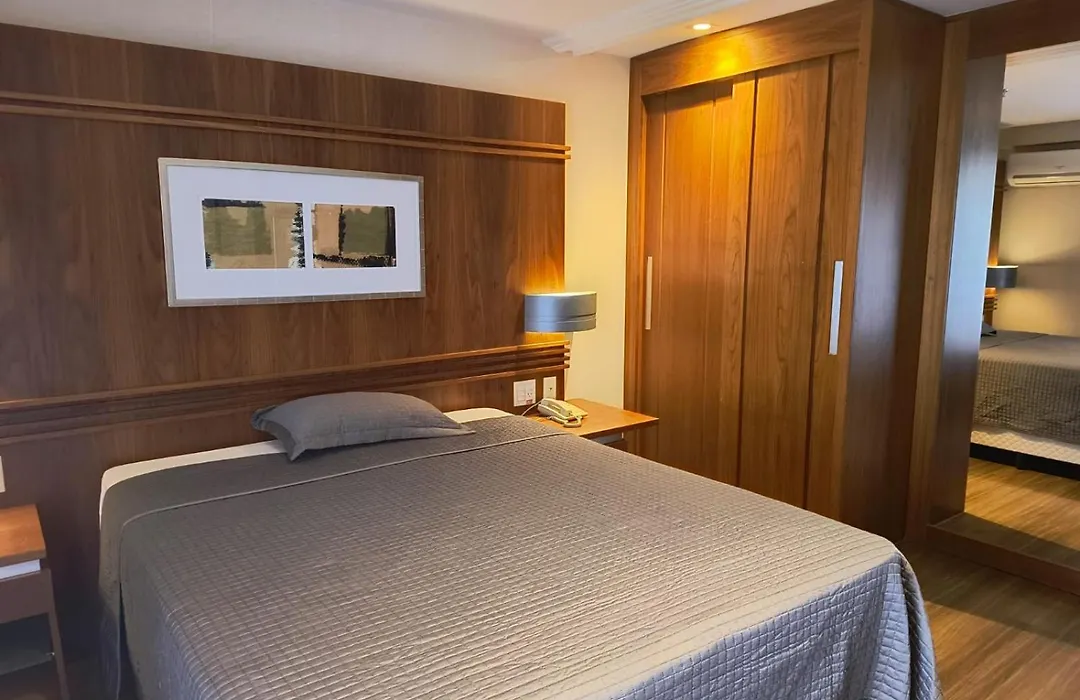 Flat particular com varanda, garagem e wi-fi no Hotel Grand Mercure-1