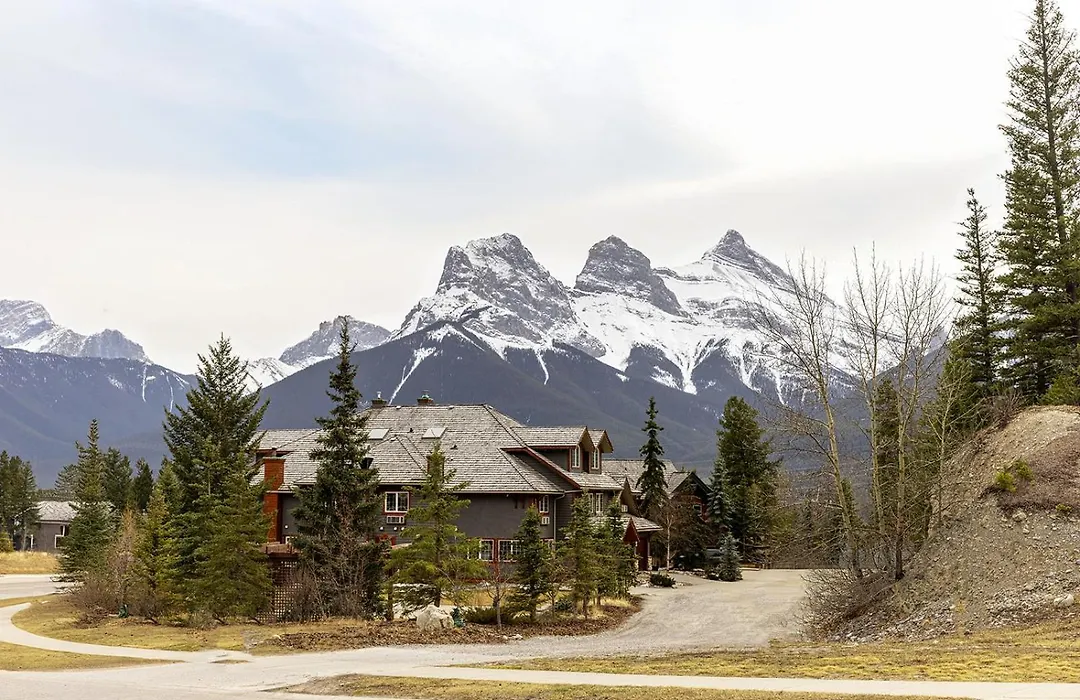 Creekside Villa-1