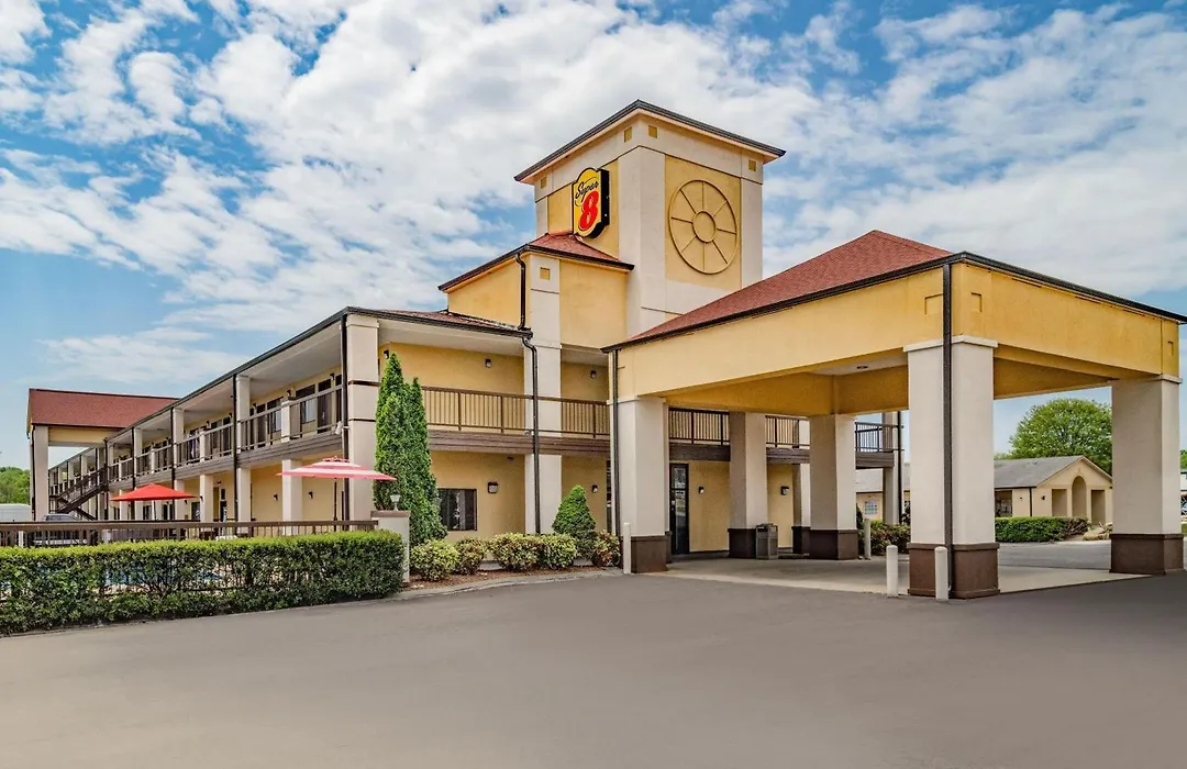 Super 8 By Wyndham Columbia-1