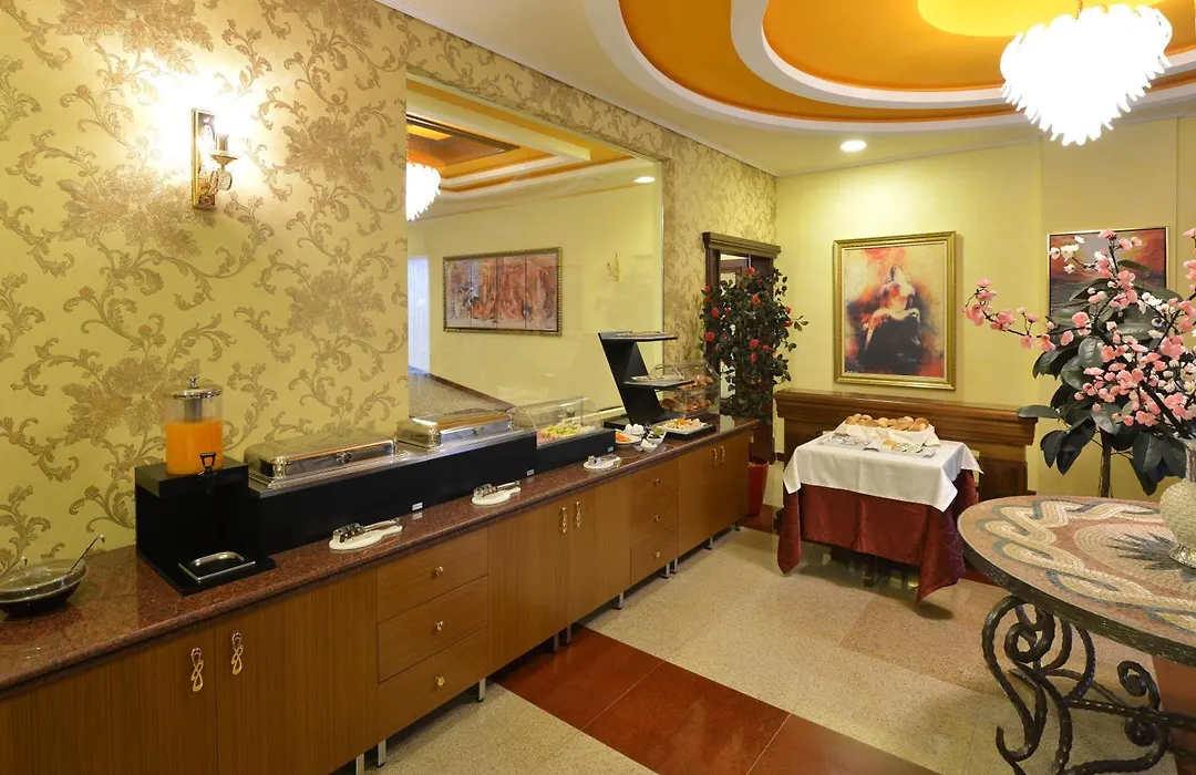Hotel Austria-1