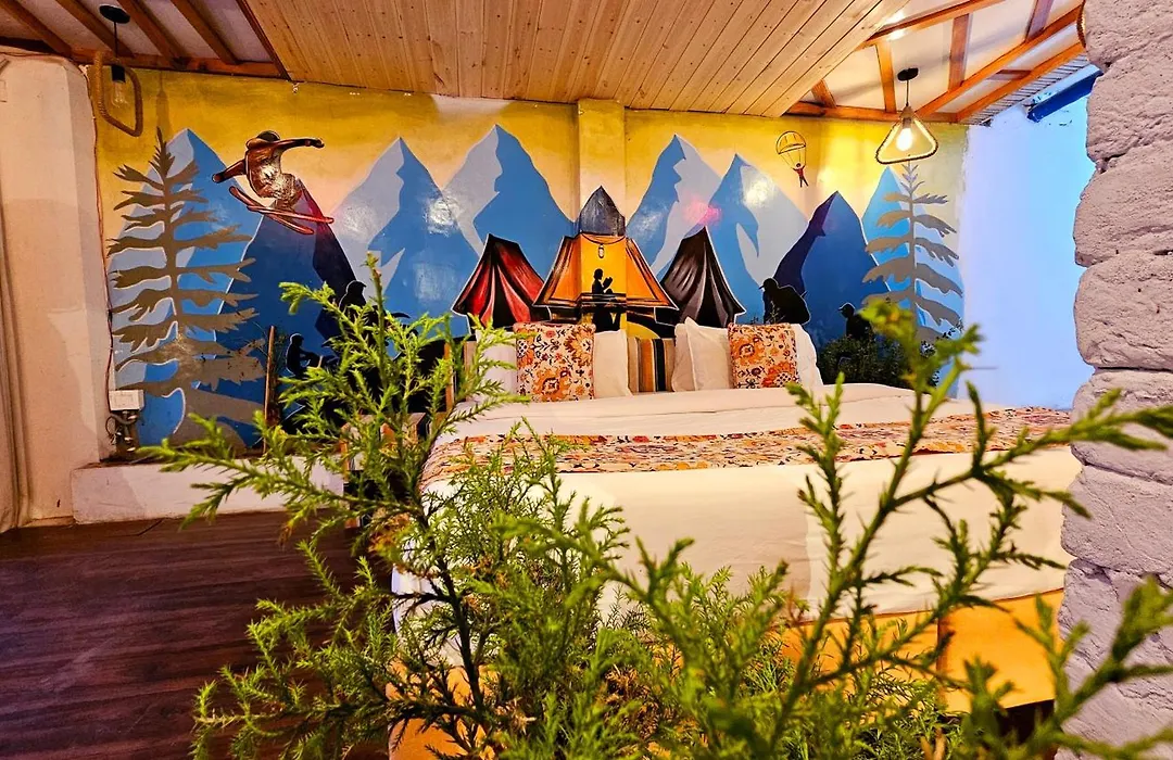 Resort Apple Flower By Rohtang Family Hotels- Balcony & Mountain View, Near Mall Road, Personal Parking-1