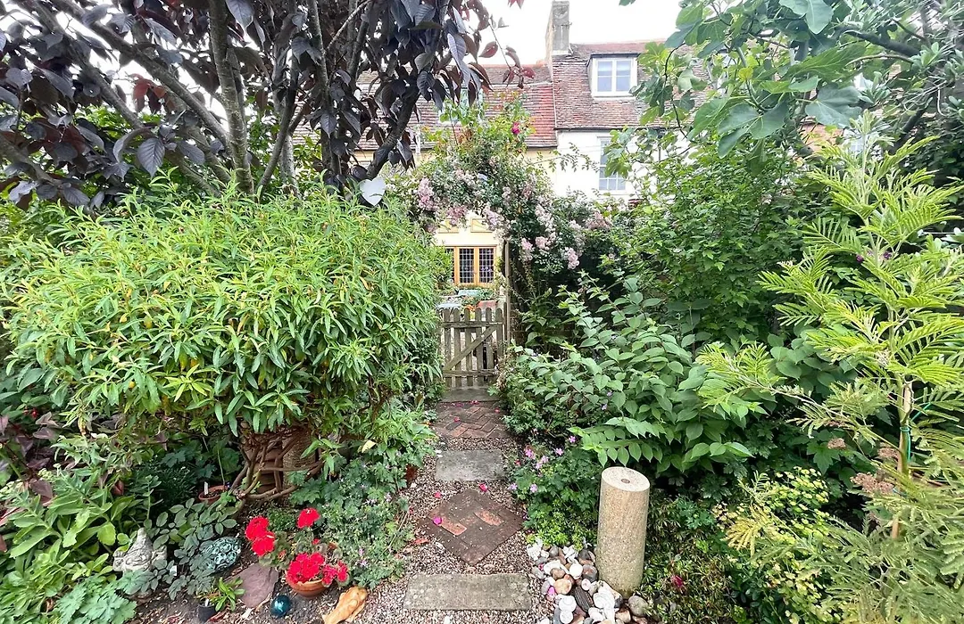 The Secret Garden Rooms-1