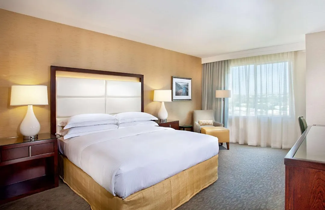 Cape Rey Carlsbad Beach, A Hilton Resort & Spa-1