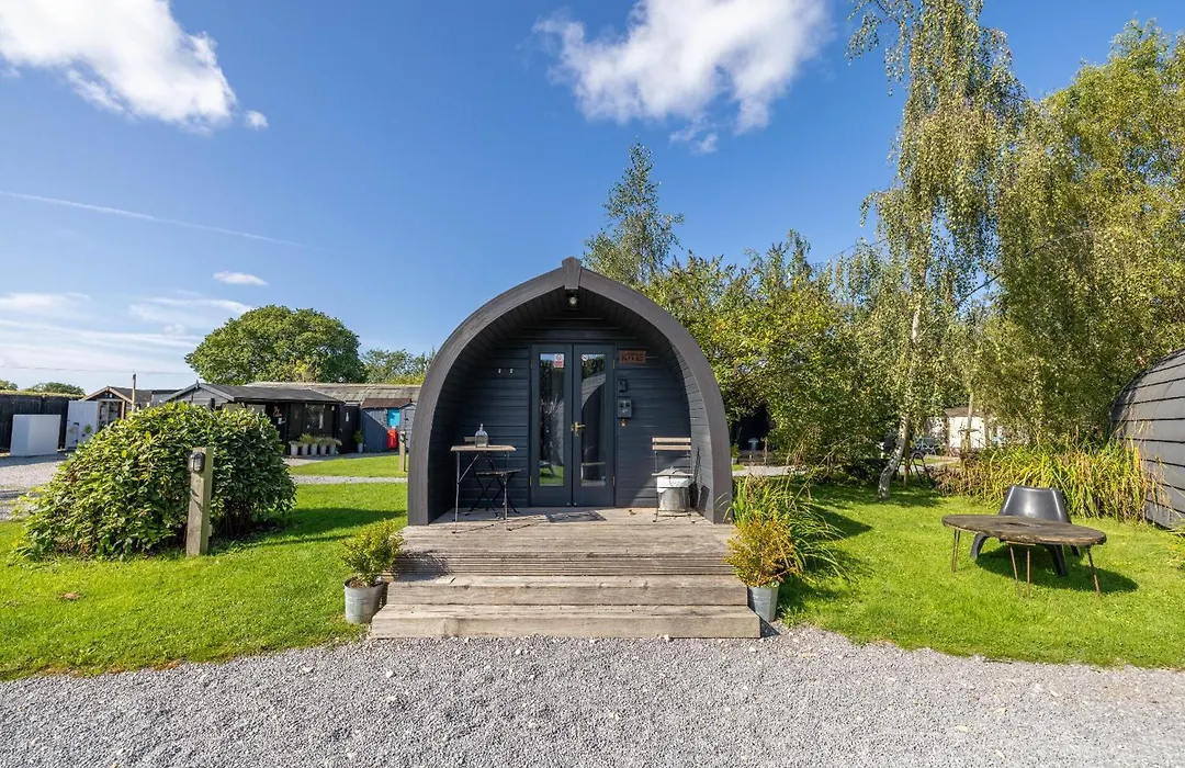 The Little Hide - Adult Only Camping Pods-1