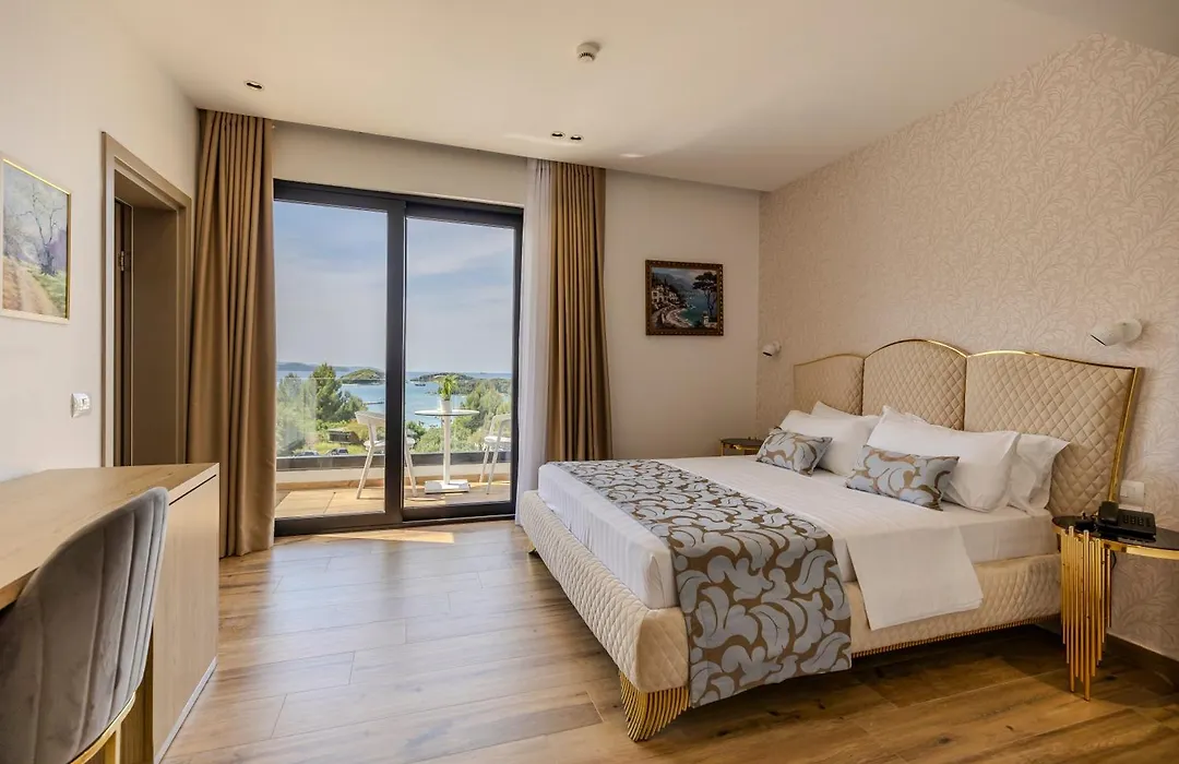 Bora Bora Hotel Ksamil-1