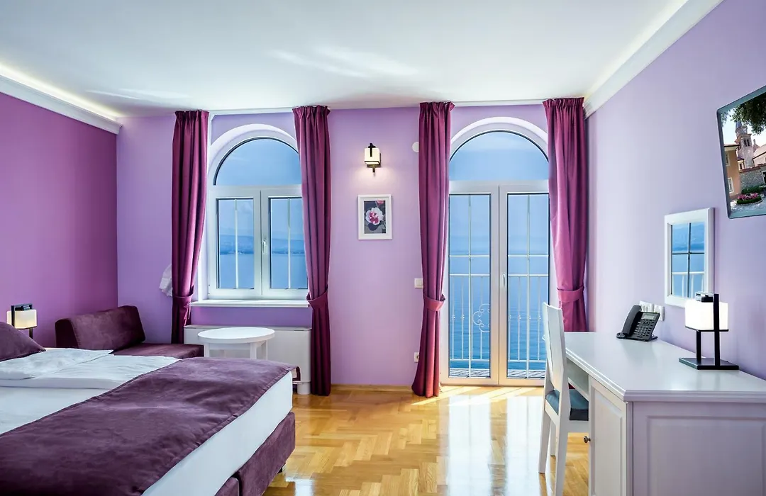 Hotel Domino-1