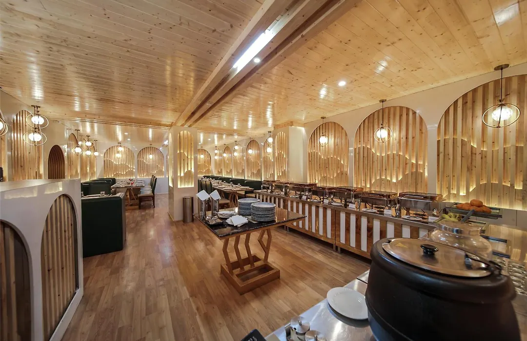Hill River Resort - Central Heated & Air Cooled - Near Mall Road , Best Property Of Manali 2024- 2025-1