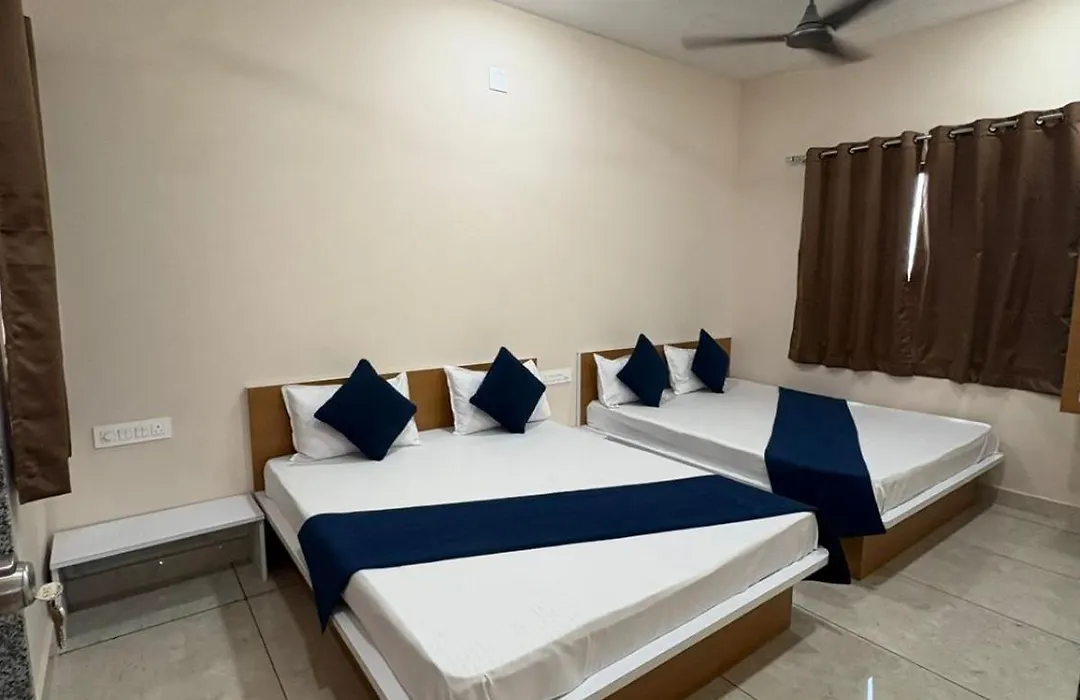 Hotel Darshan Palace - Near Dwarka Railway Station & Shree Dwarkadhish Temple-1