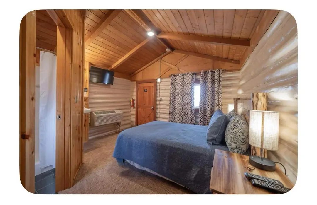 Ashton Log Cabins-1