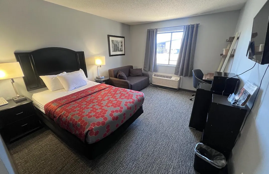 American Inn And Suites Ionia-1