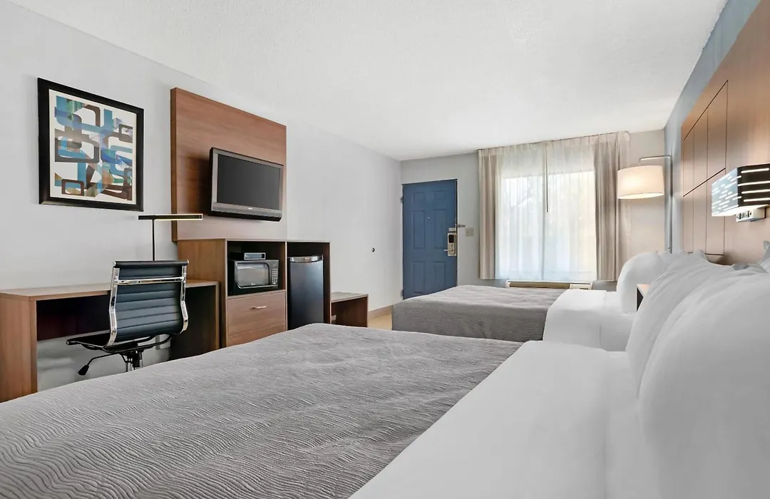 Quality Inn & Suites Near Lake Eufaula-1