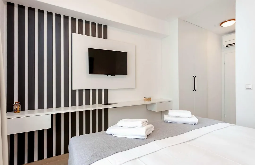Sunset Split Rooms-1