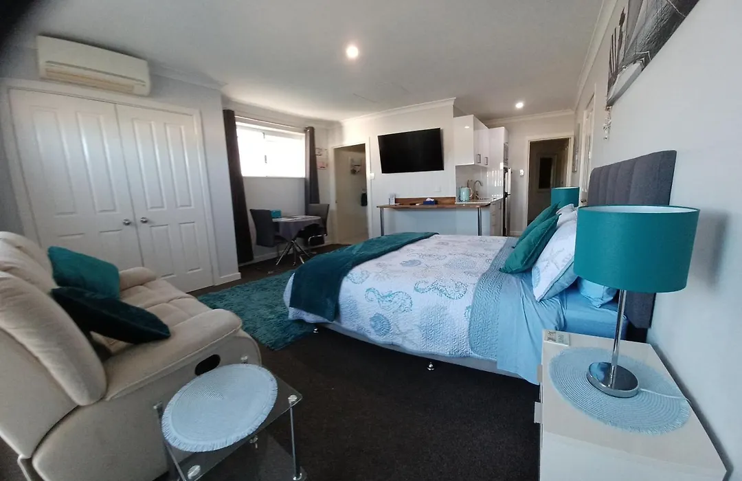 Palm Beach Guest House-1