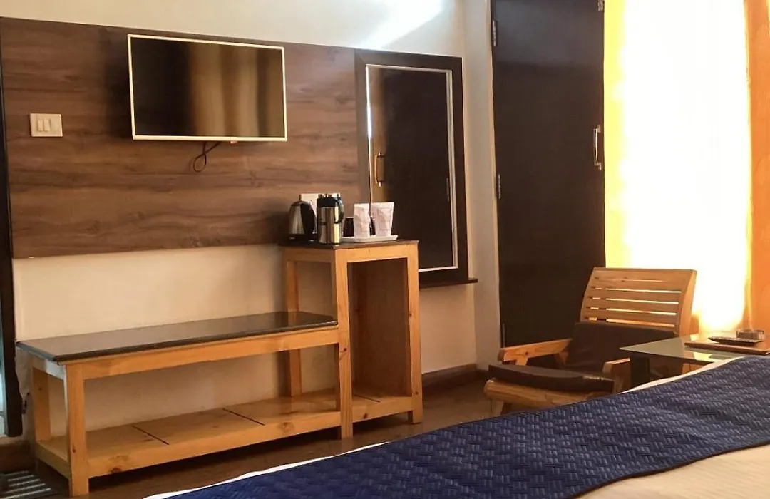Hotel Blue Pine-1