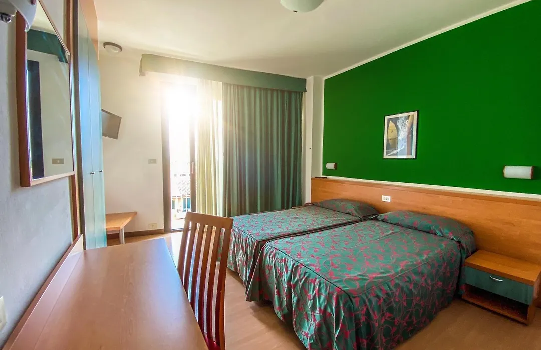 Hotel Fenix-1