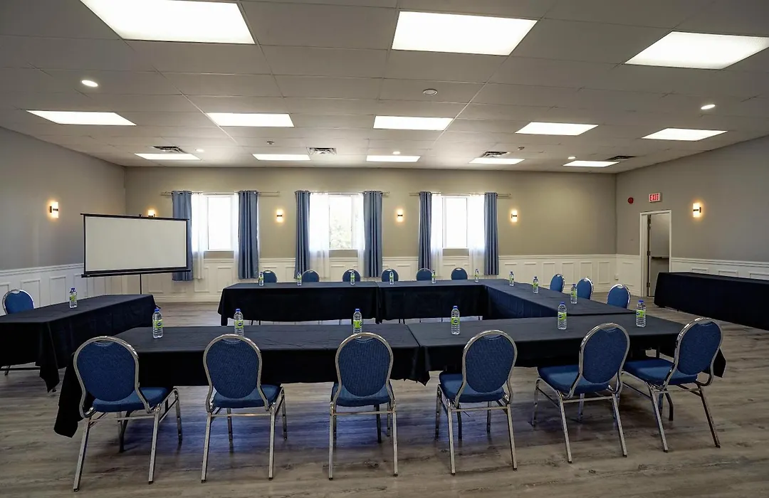 Travelodge Hotel By Wyndham Sudbury-1