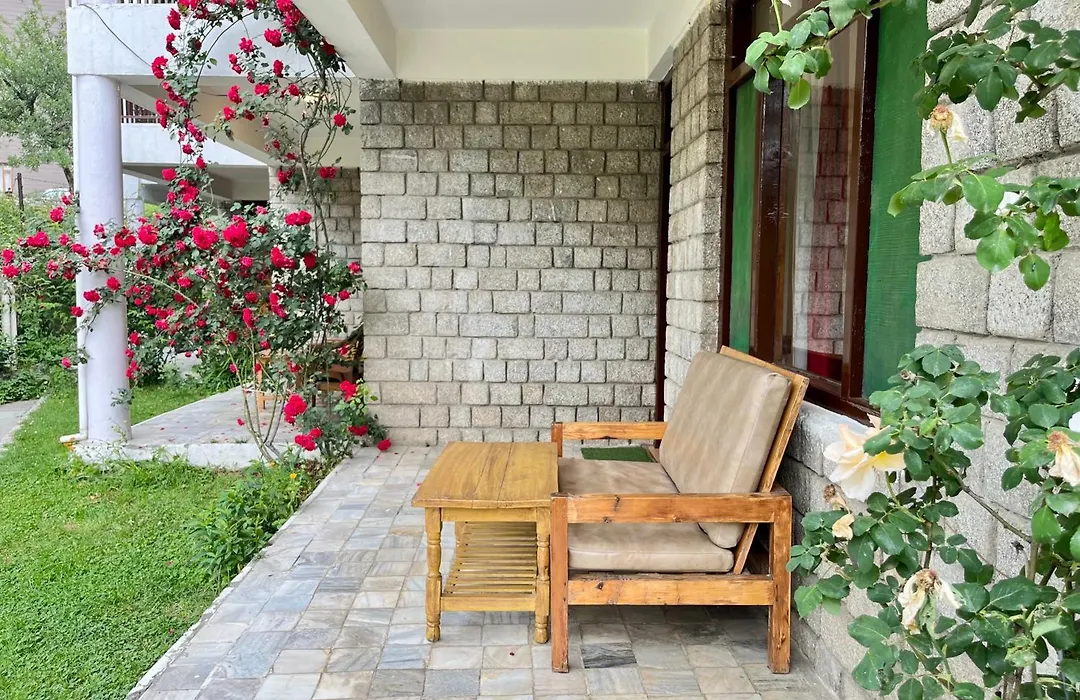 Hotel Tourist 10 Minutes Walking Distance From The Mall-1