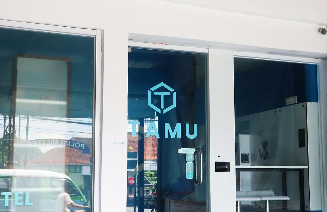 Tamu Capsule Hotel-1