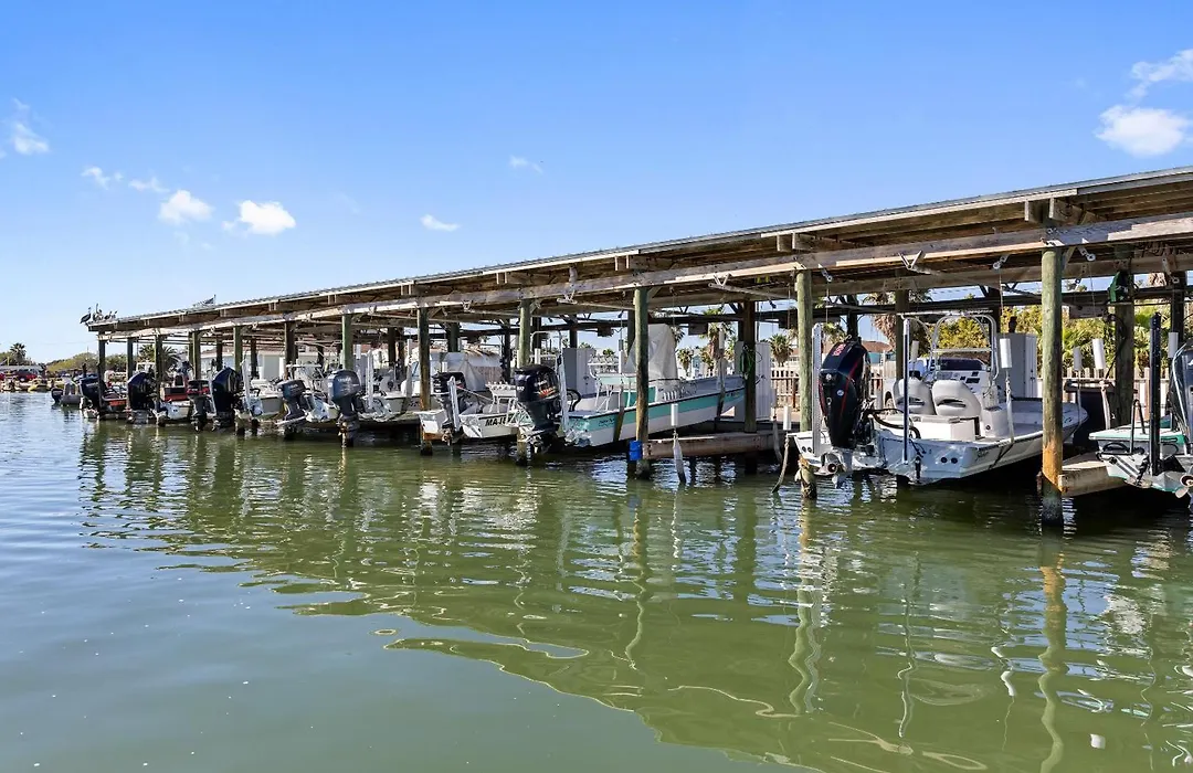 Bluff'S Landing Lodge-1
