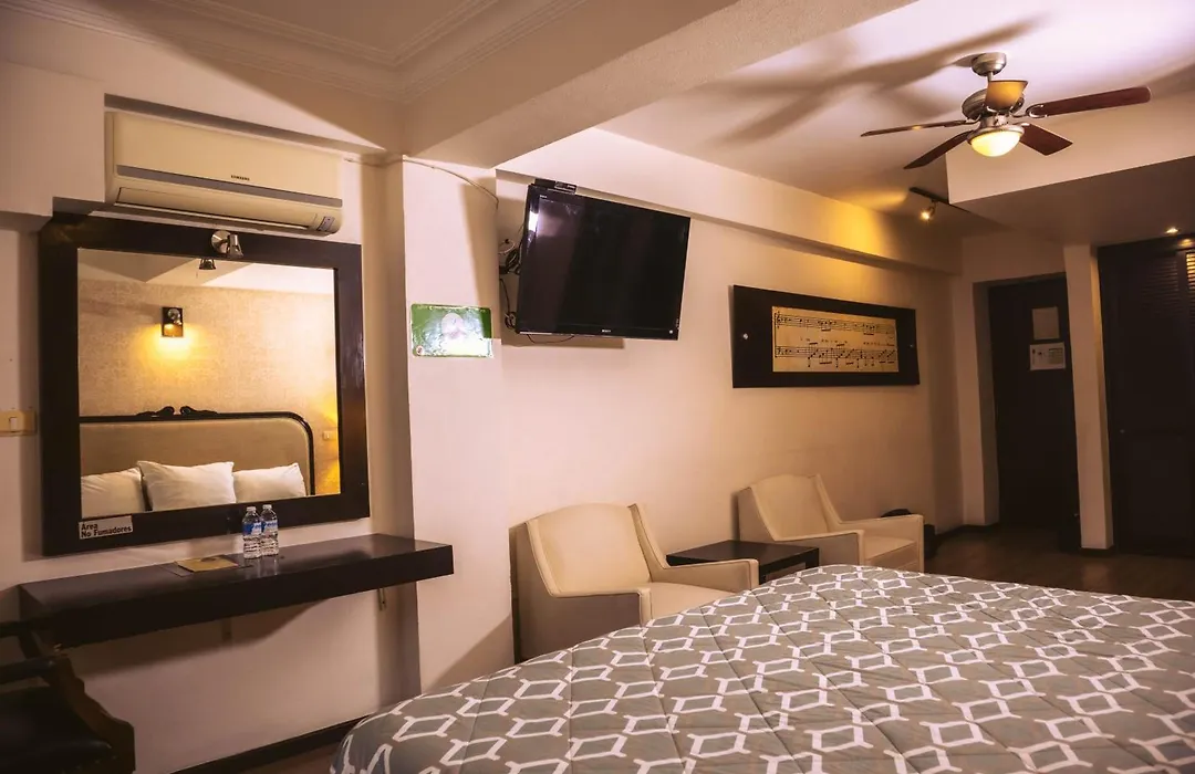 Hotel Clara Luna-1