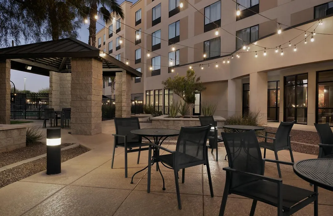 Courtyard Phoenix North / Happy Valley-1