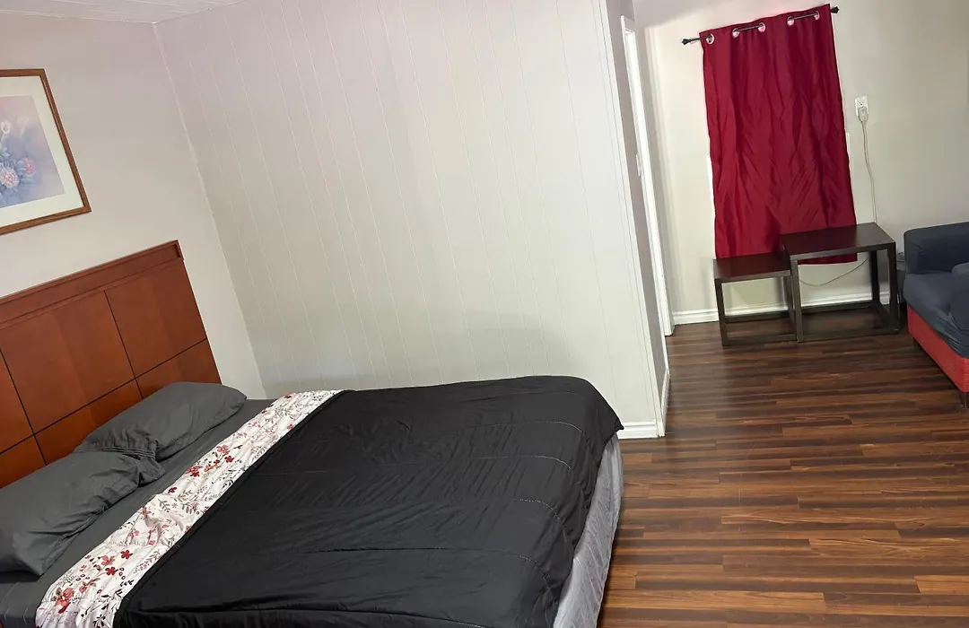 Advance Inn-1