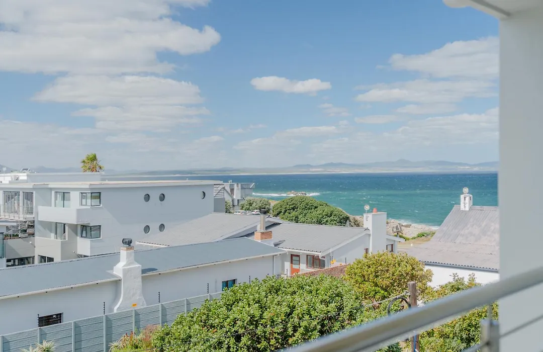 One Marine Drive Boutique Hotel & Spa By The Living Journey Collection-1
