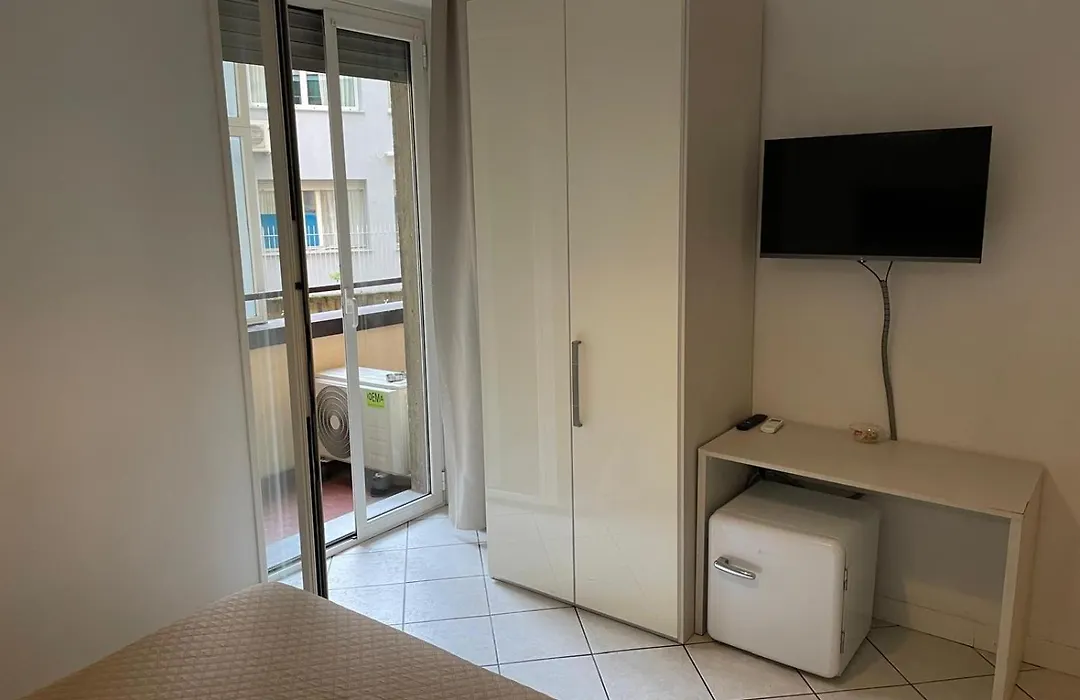 Good Rooms-1