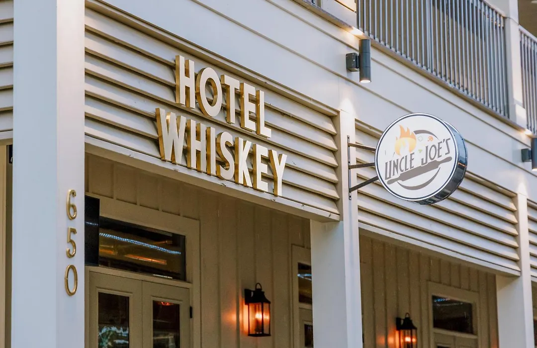Hotel Whiskey In Pascagoula-1