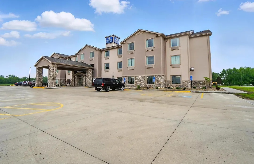 Cobblestone Hotel & Suites - Russells Point At Indian Lake-1