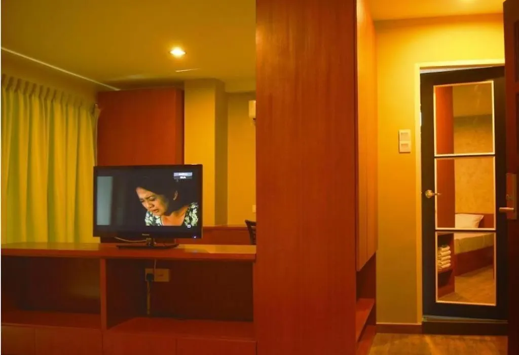 Your Hotel-1