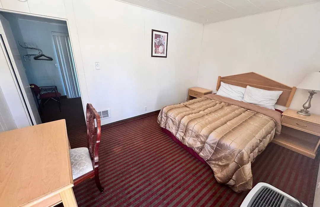 Fairmount Motel-1