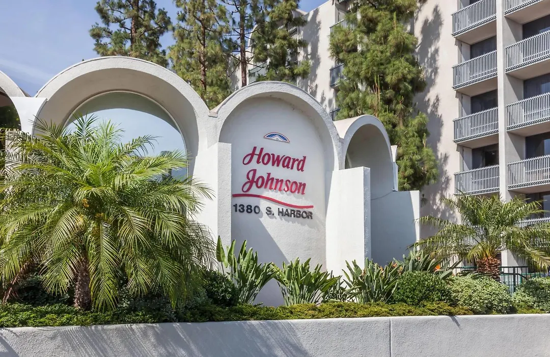 Howard Johnson By Wyndham Anaheim Hotel And Water Playground-1