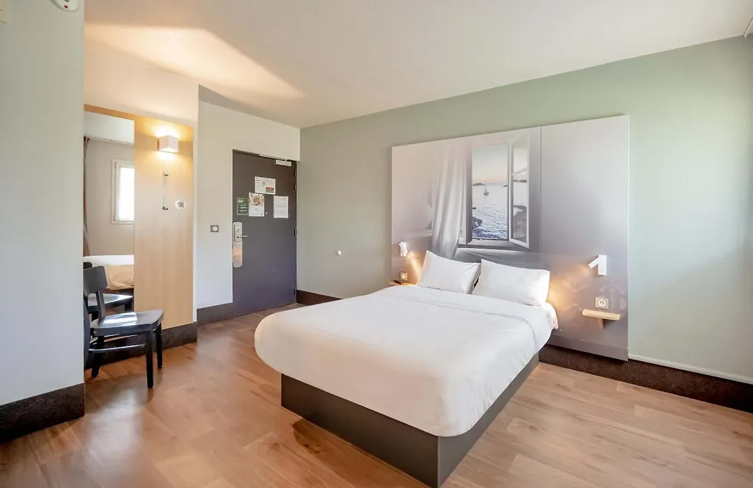 B&B HOTEL Hyères-1