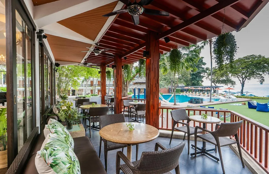 Cosy Beach Hotel - Sha Extra Plus-1